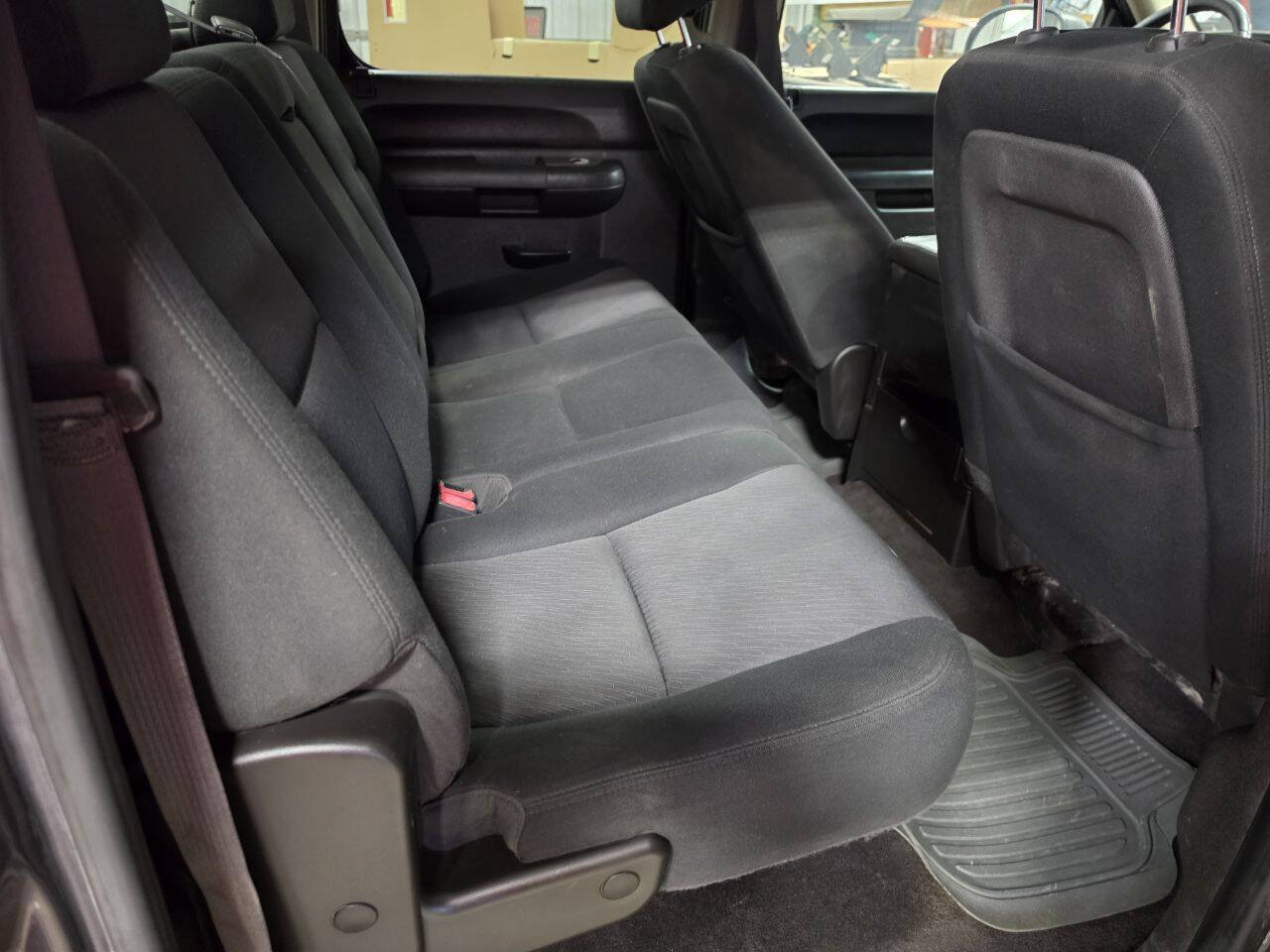 Used 2010 Chevrolet Silverado 2500 LT AWD/4WD image 18