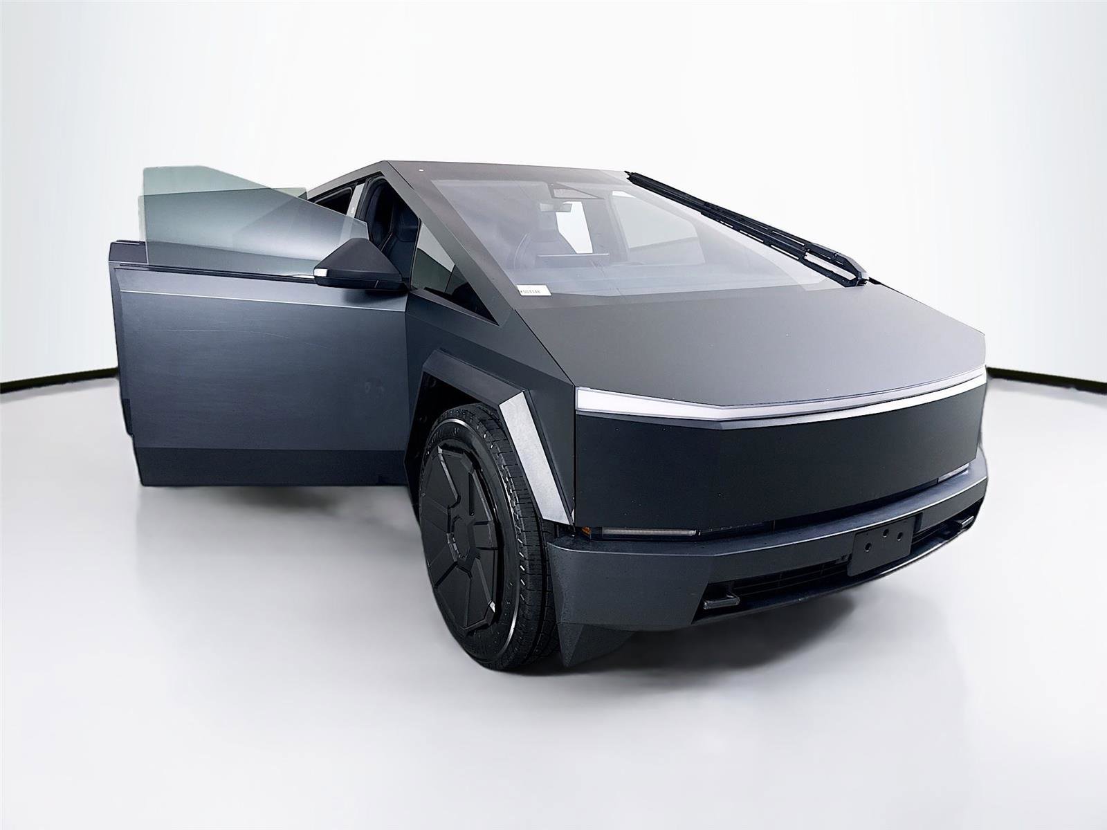 Used 2024 Tesla Cybertruck AWD Crew Cab image 31