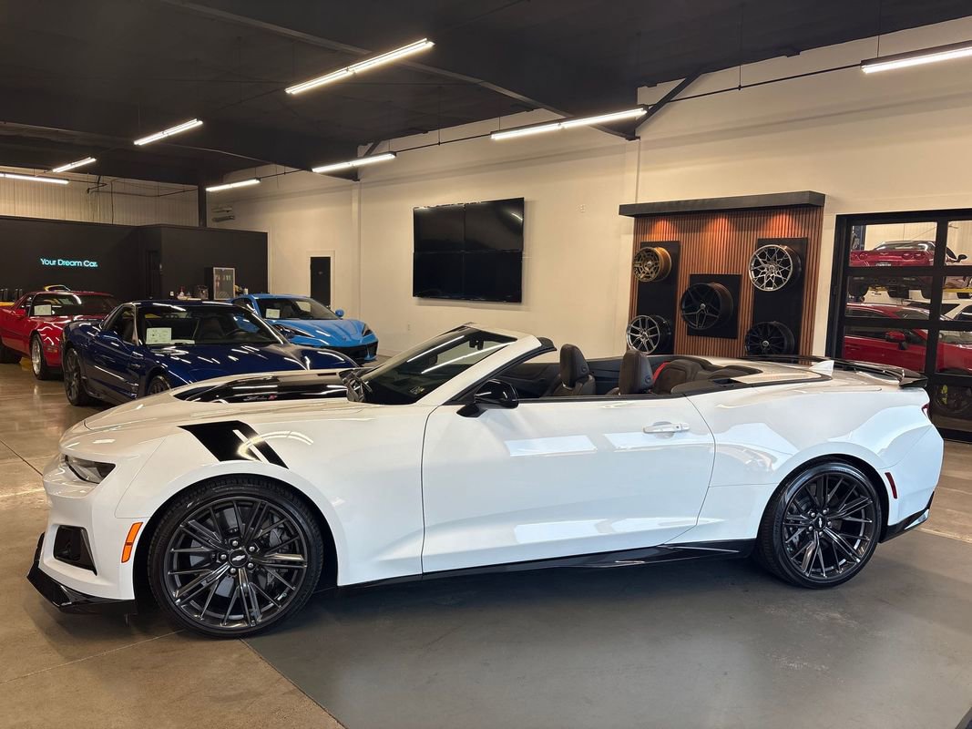 Used 2018 Chevrolet Camaro ZL1 image 4