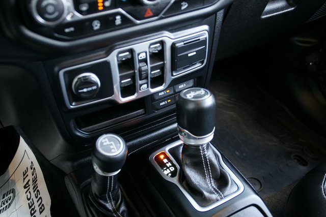 Used 2018 Jeep Wrangler Unlimited Sahara image 22