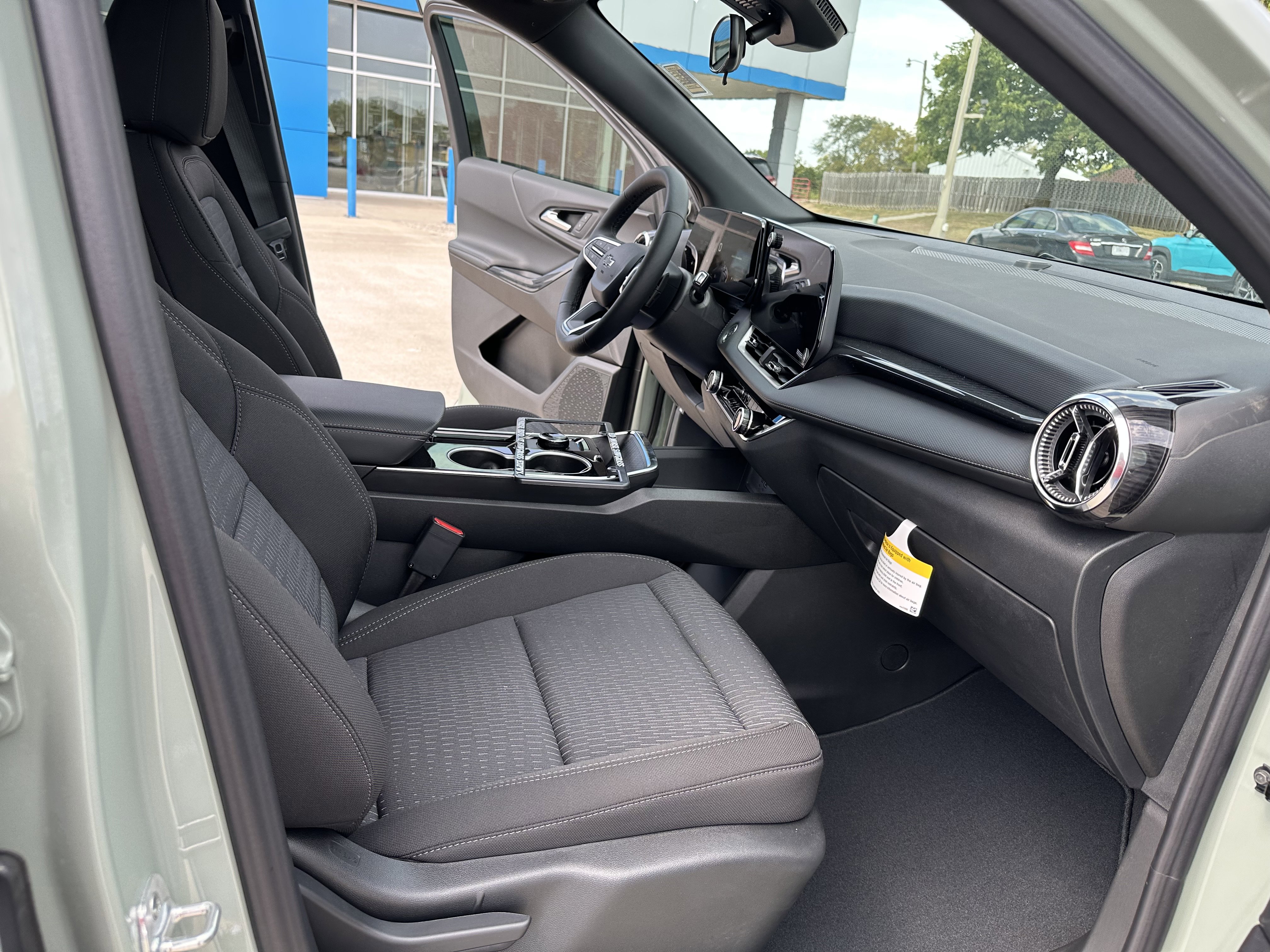 New 2026 Chevrolet Equinox LT w/ Midnight Edition image 37