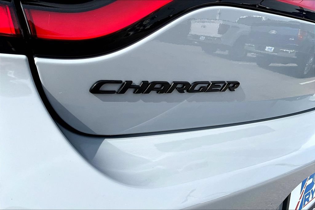 Used 2021 Dodge Charger SXT w/ Blacktop Package RWD image 33