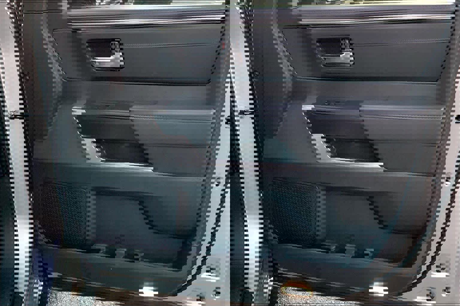 Used 2025 Toyota Sequoia Platinum image 22