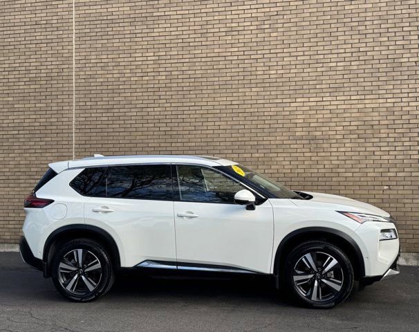 Used 2023 Nissan Rogue Platinum AWD/4WD image 6