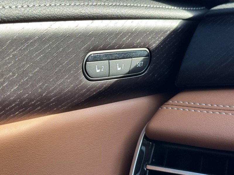 Used 2023 INFINITI QX60 Sensory w/ Vision Package image 16