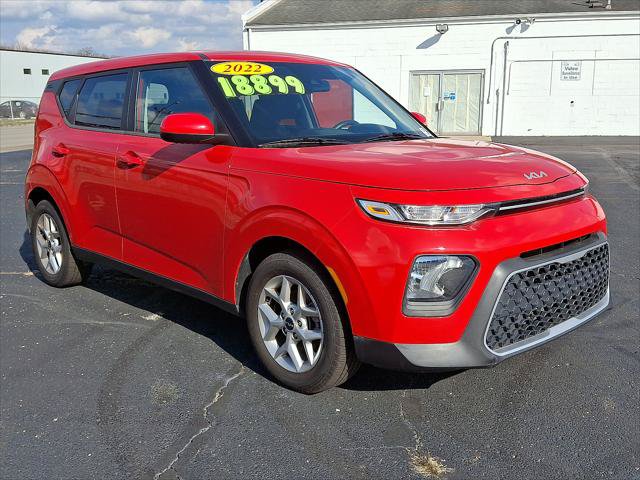 Used 2022 Kia Soul LX w/ Technology Package FWD image 1