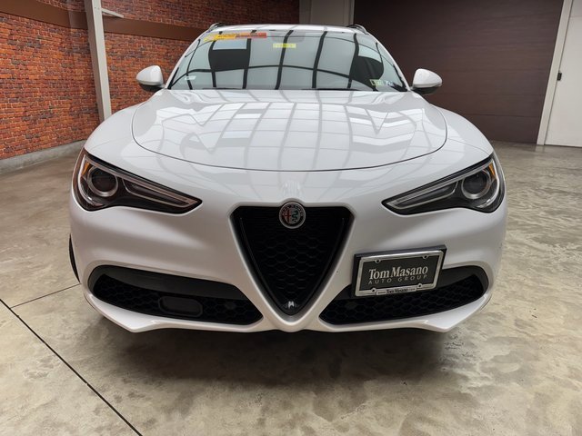 Used 2022 Alfa Romeo Stelvio Sprint image 8