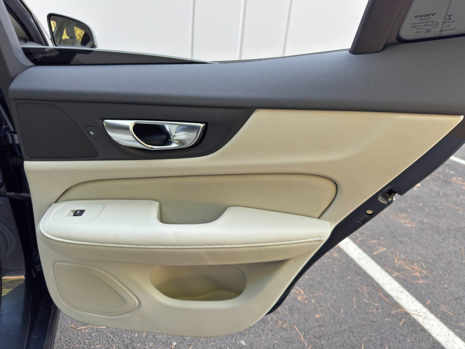 Used 2024 Volvo S60 B5 Core image 42