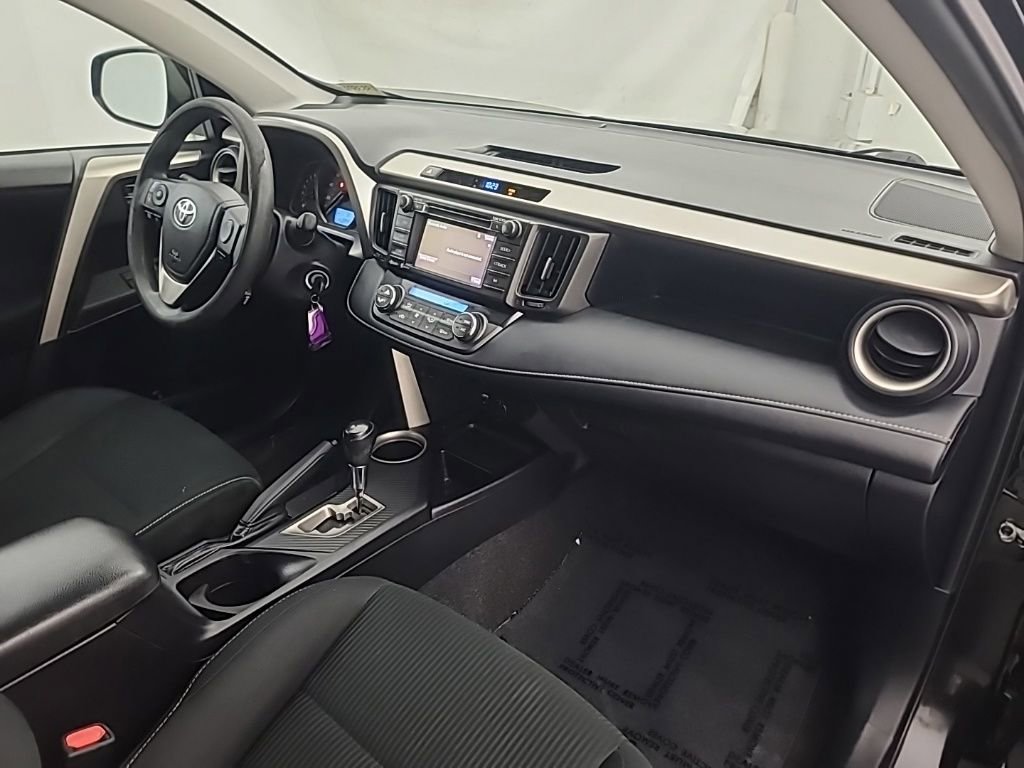 Used 2015 Toyota RAV4 XLE image 14