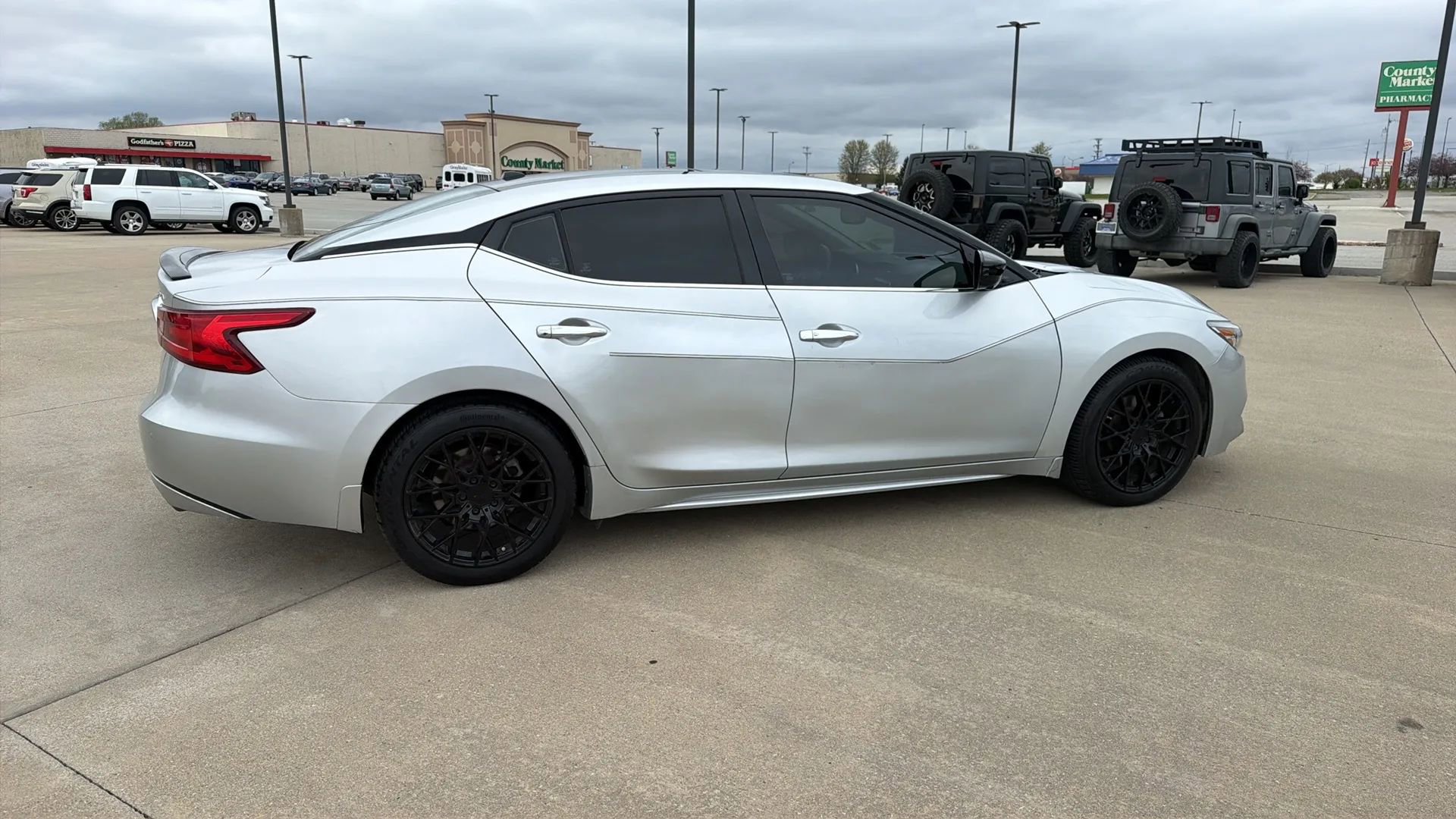 Used 2018 Nissan Maxima Platinum image 18