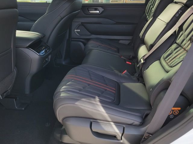 New 2026 Nissan Armada PRO-4X AWD/4WD image 7