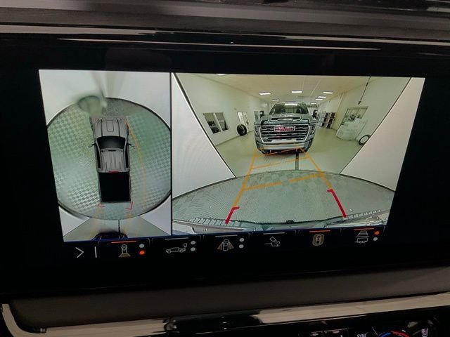 Used 2025 GMC Sierra 2500 AT4X image 11