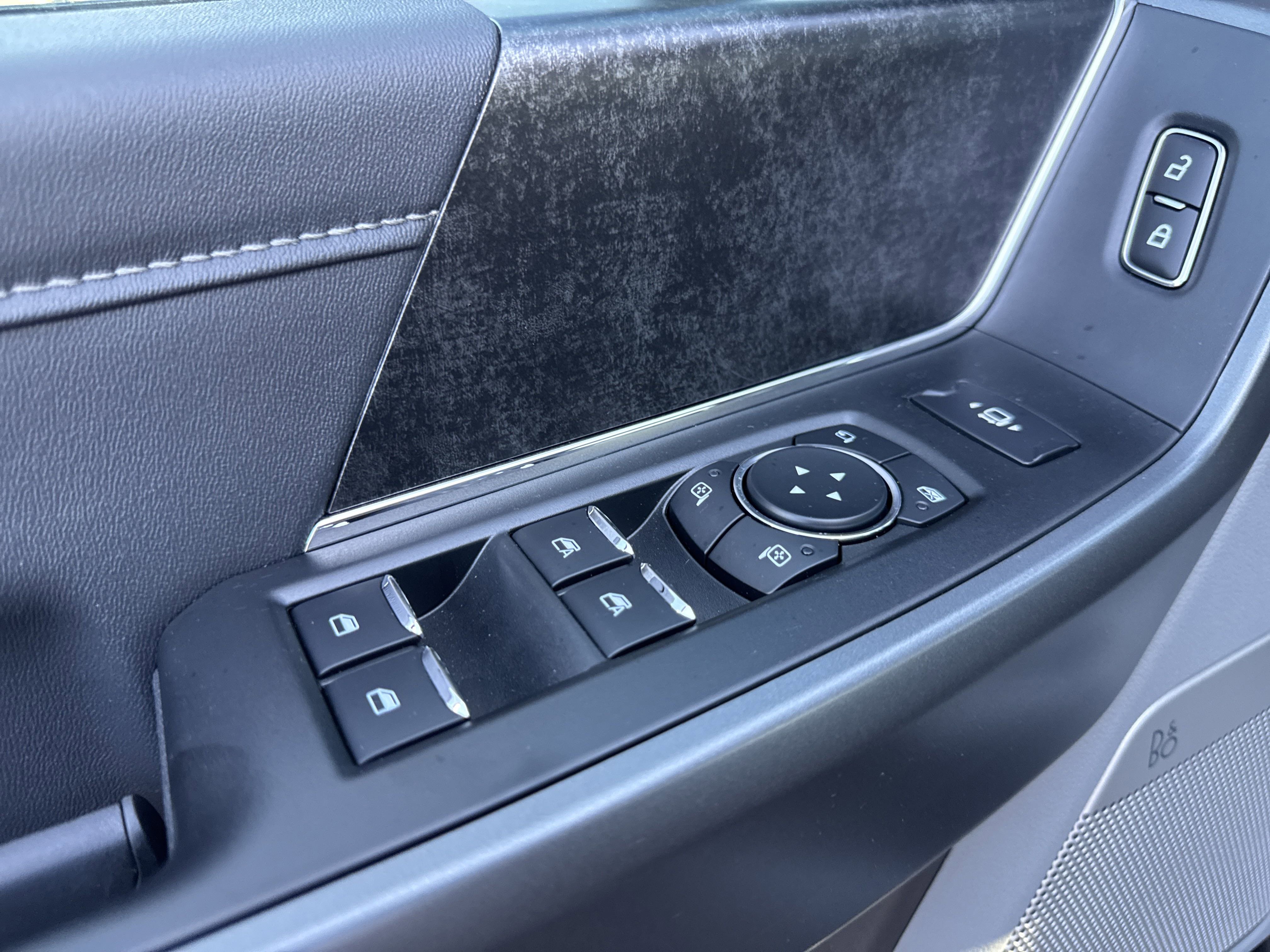 New 2025 Ford F350 XLT w/ Black Appearance Package image 18