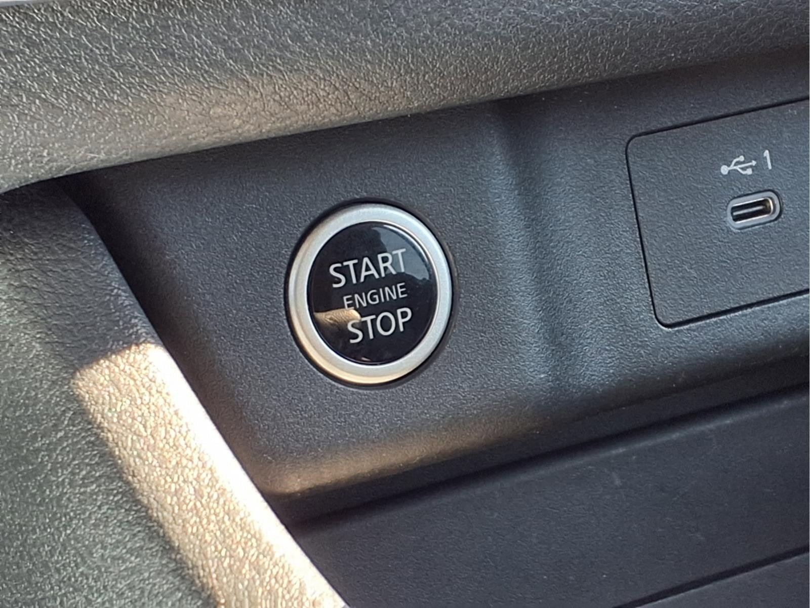 Used 2022 Nissan Rogue SV image 21