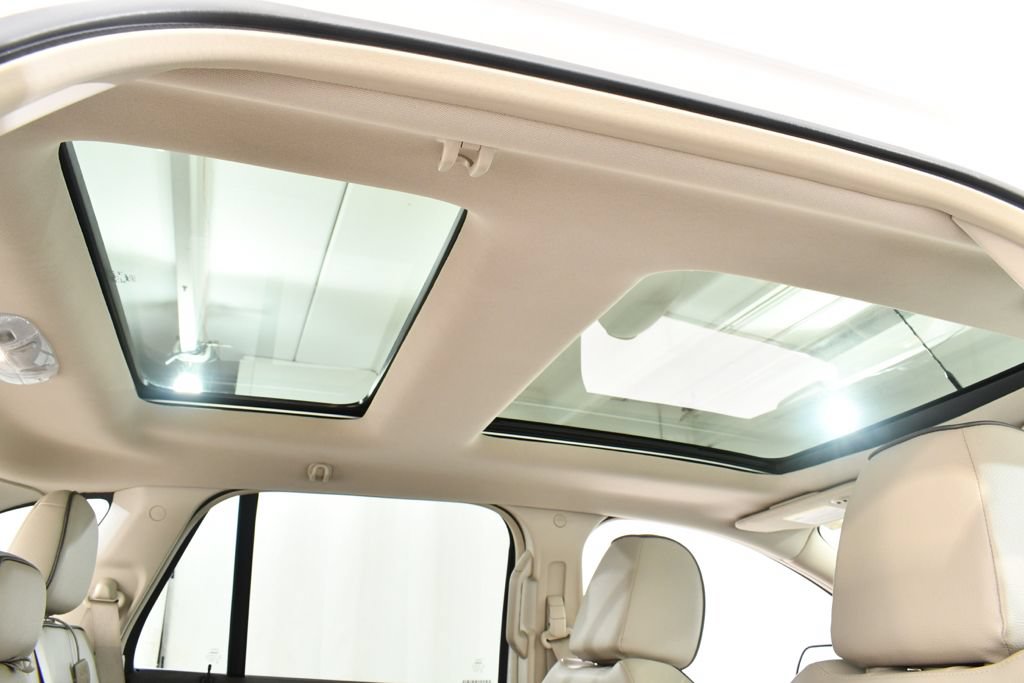 Used 2015 Lincoln MKX AWD w/ Equipment Group 102A image 18