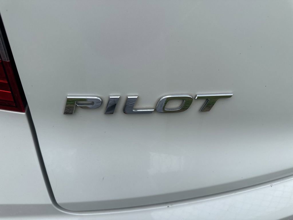 Used 2021 Honda Pilot EX image 3