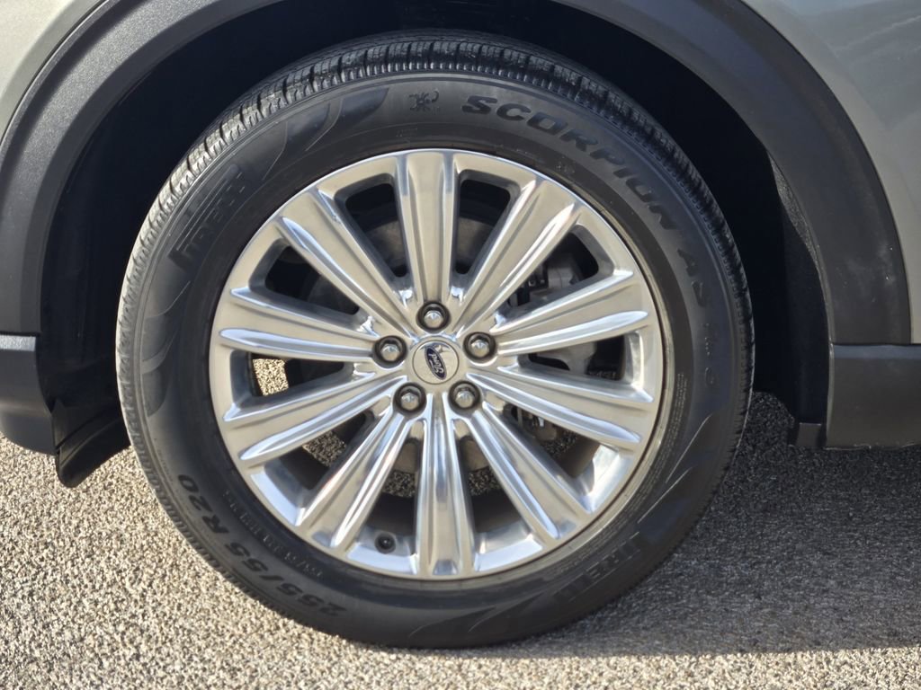 Used 2020 Ford Explorer Limited image 11