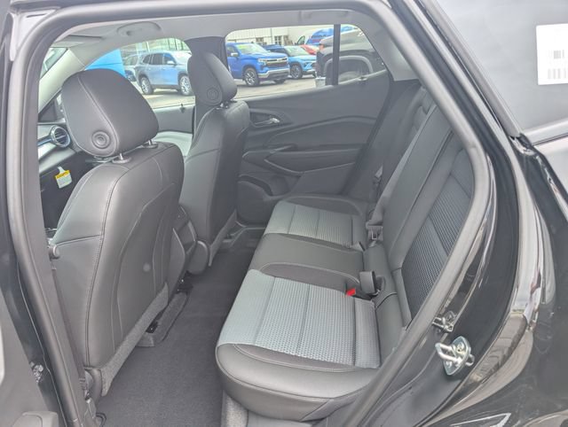New 2026 Chevrolet Trax LT w/ Driver Confidence Package FWD image 11
