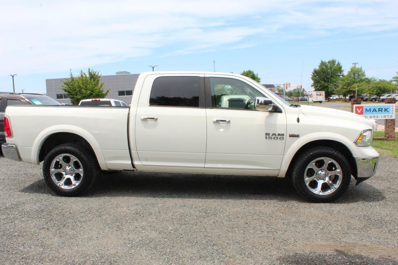 Used 2016 RAM 1500 Laramie w/ Convenience Group AWD/4WD image 9