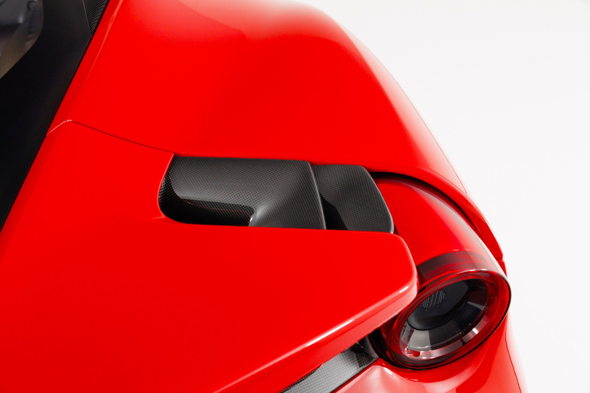 Used 2020 Ferrari 488 Pista Coupe image 81