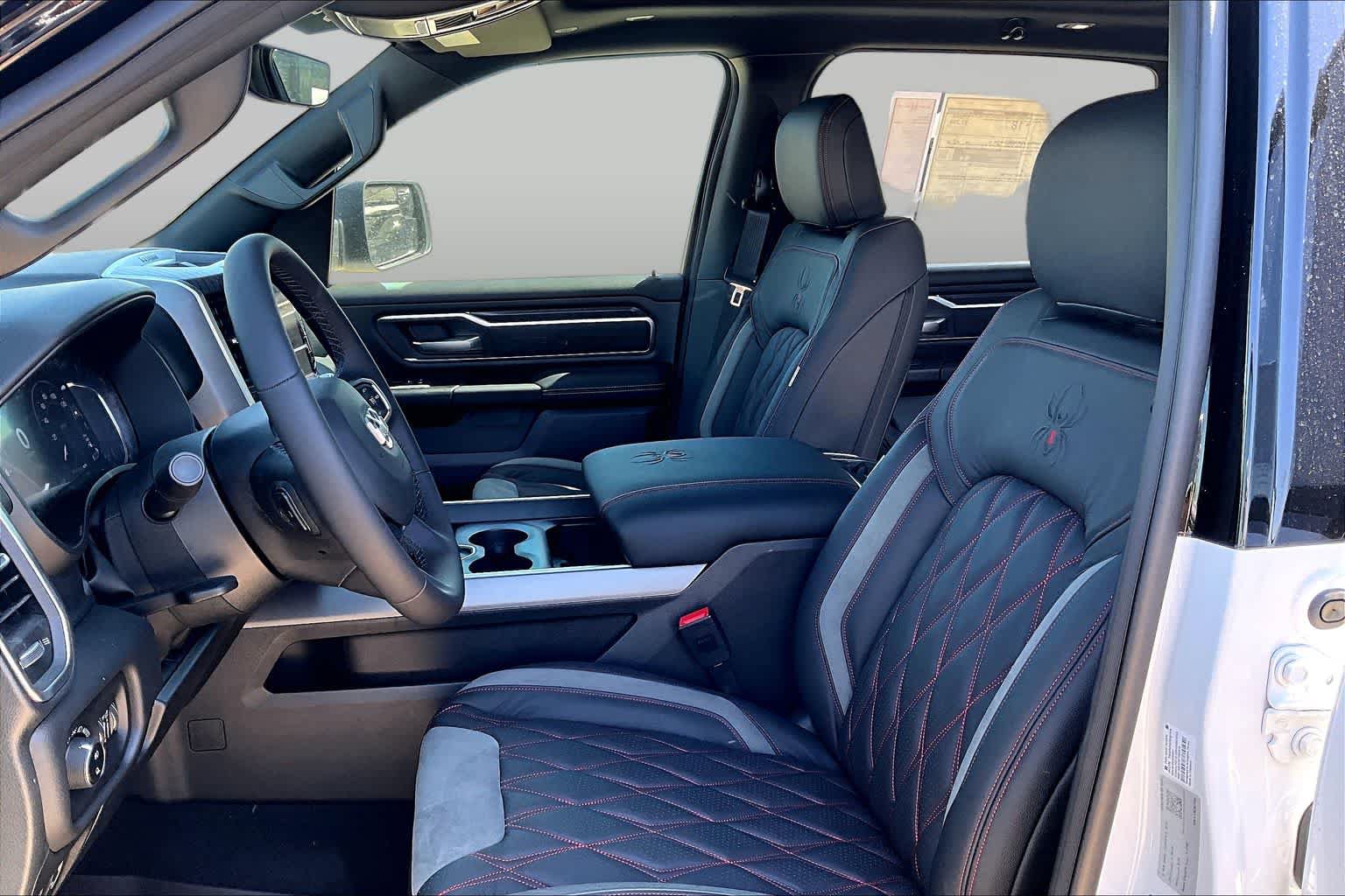 New 2026 RAM 1500 4x4 Crew Cab image 9