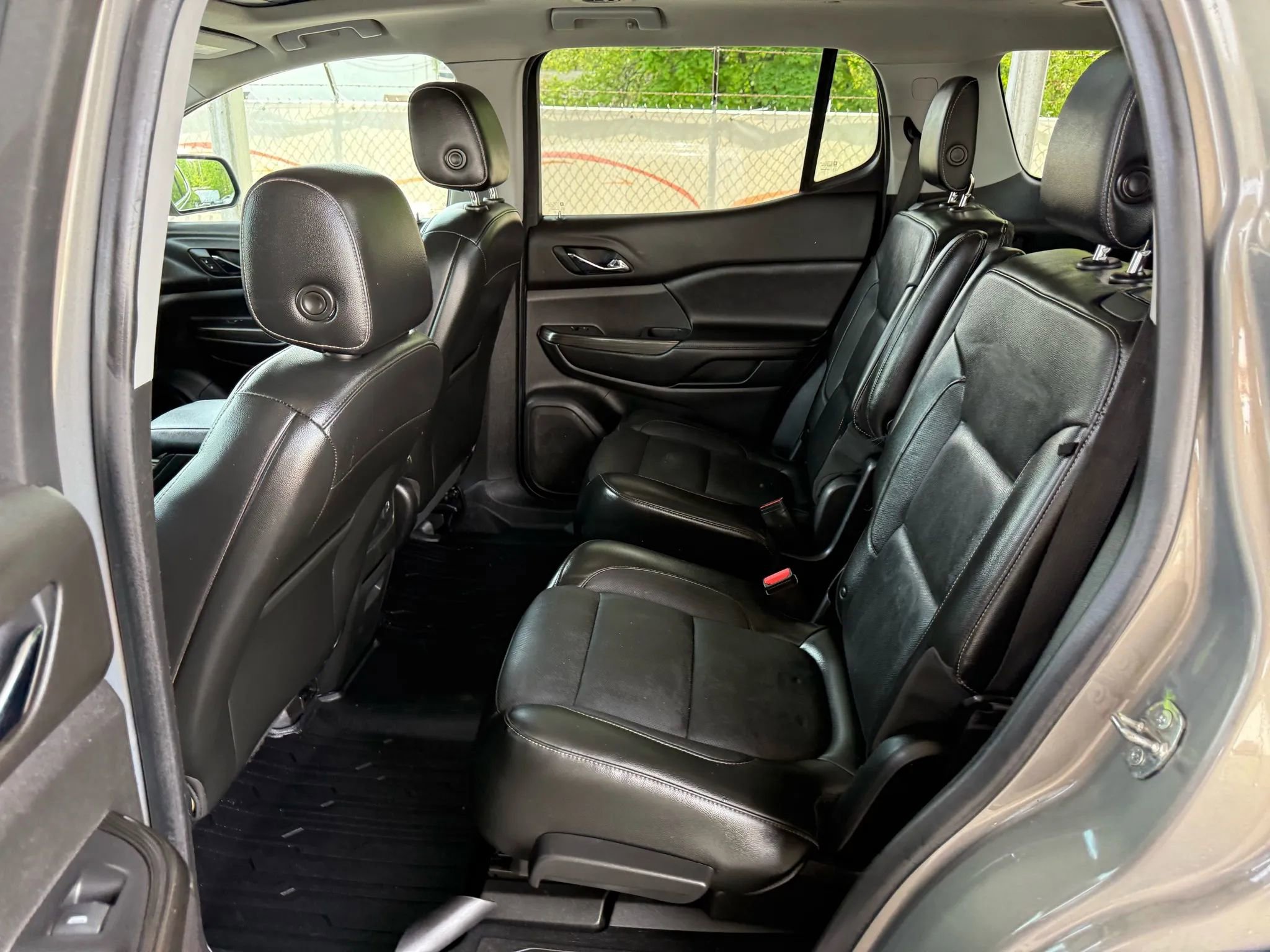 Used 2019 GMC Acadia SLT w/ LPO, Floor Liner Package image 68