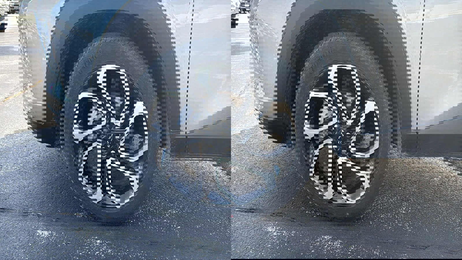 Used 2025 Chevrolet Trax RS w/ Driver Confidence Package image 6