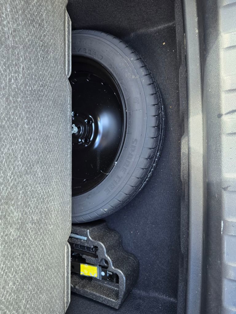 Used 2025 BMW X2 xDrive28i w/ Premium Package image 40