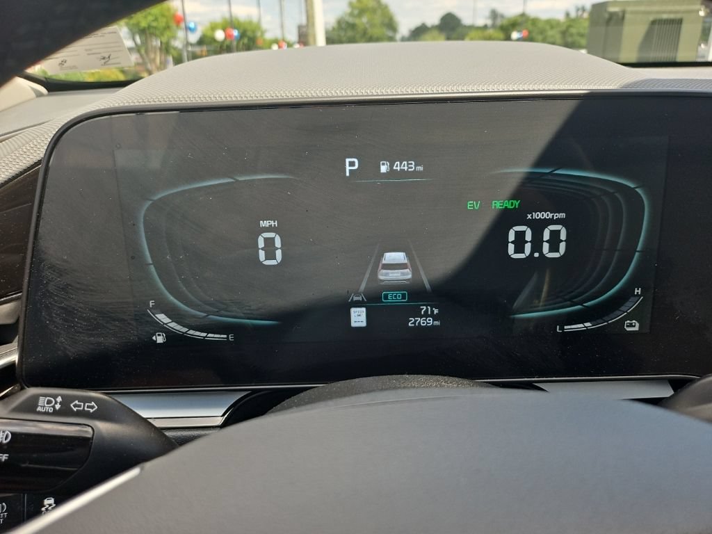 Used 2025 Kia Niro EX Touring FWD image 12