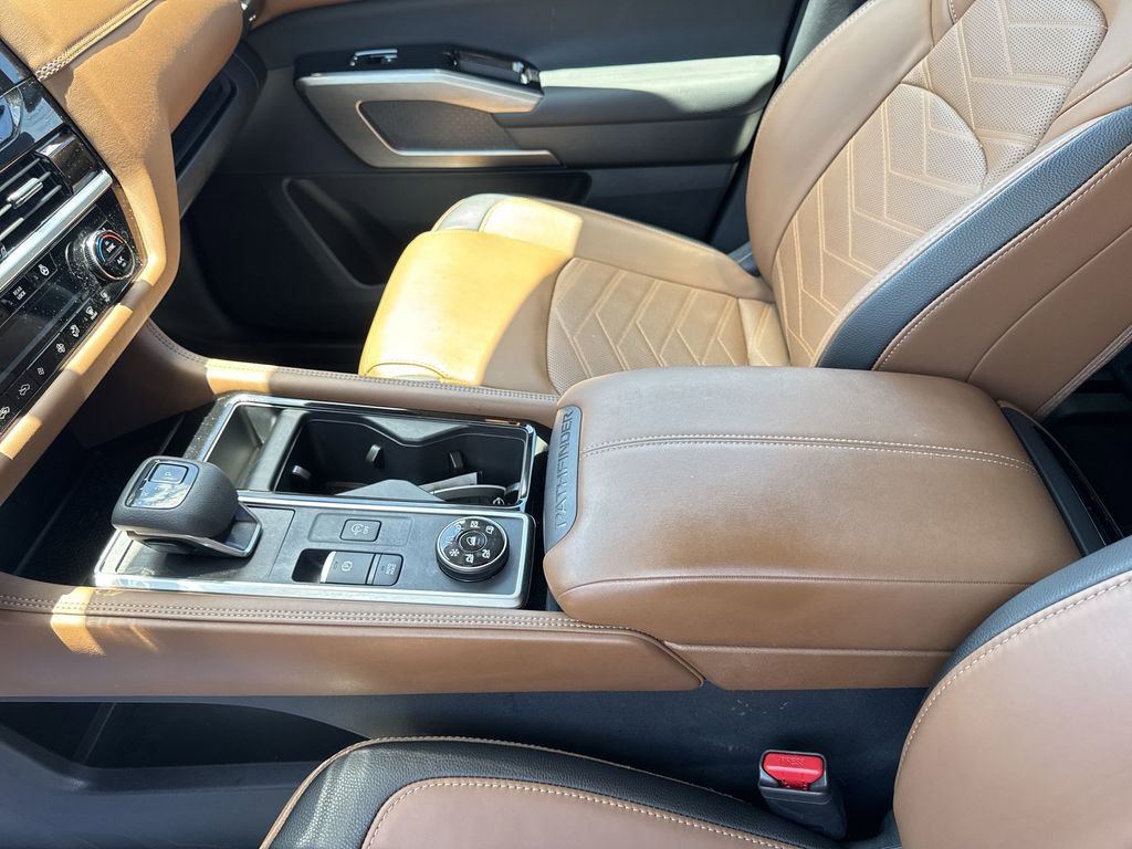 Used 2025 Nissan Pathfinder Platinum AWD/4WD image 21