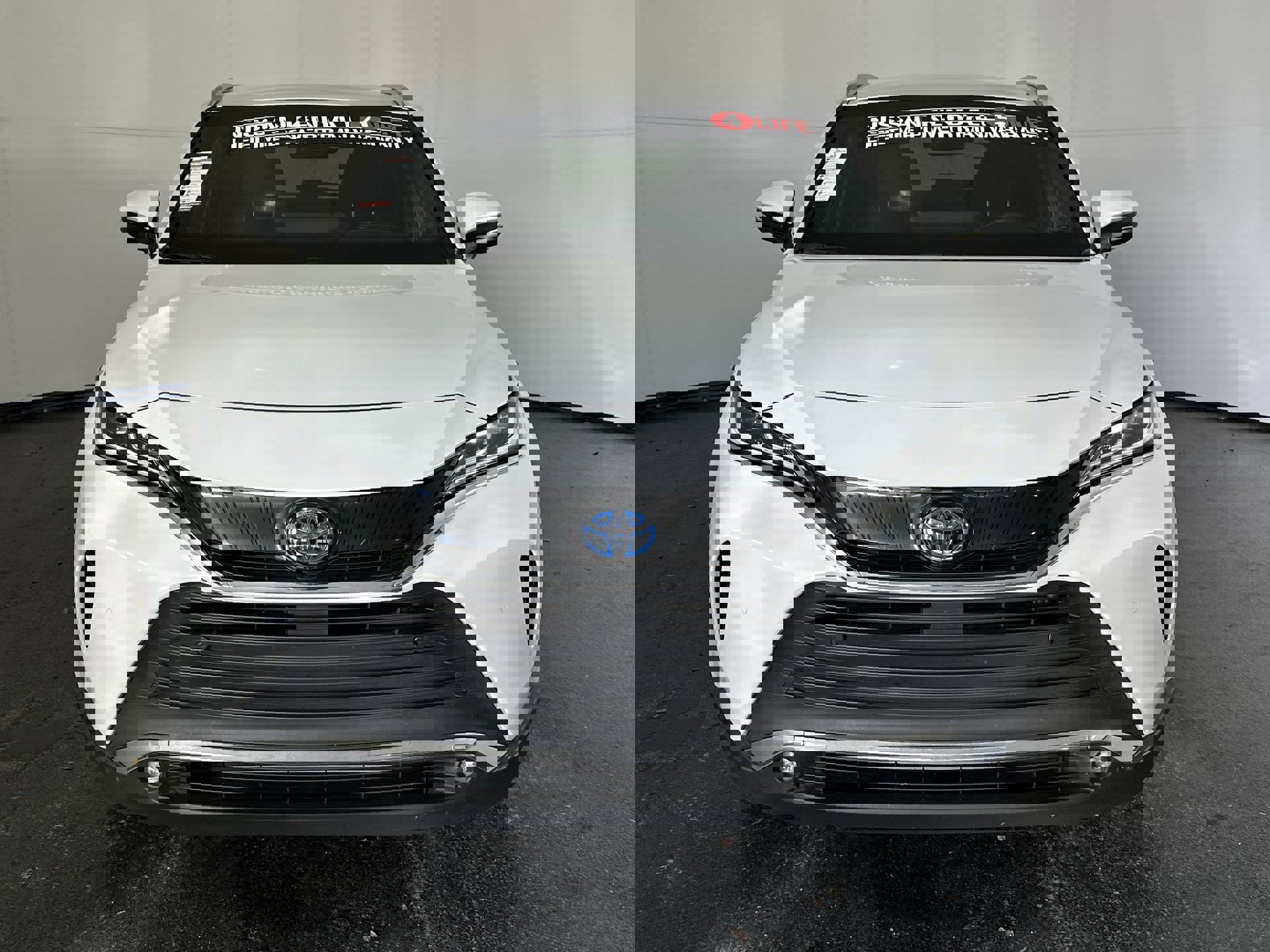 Used 2023 Toyota Venza Limited image 4