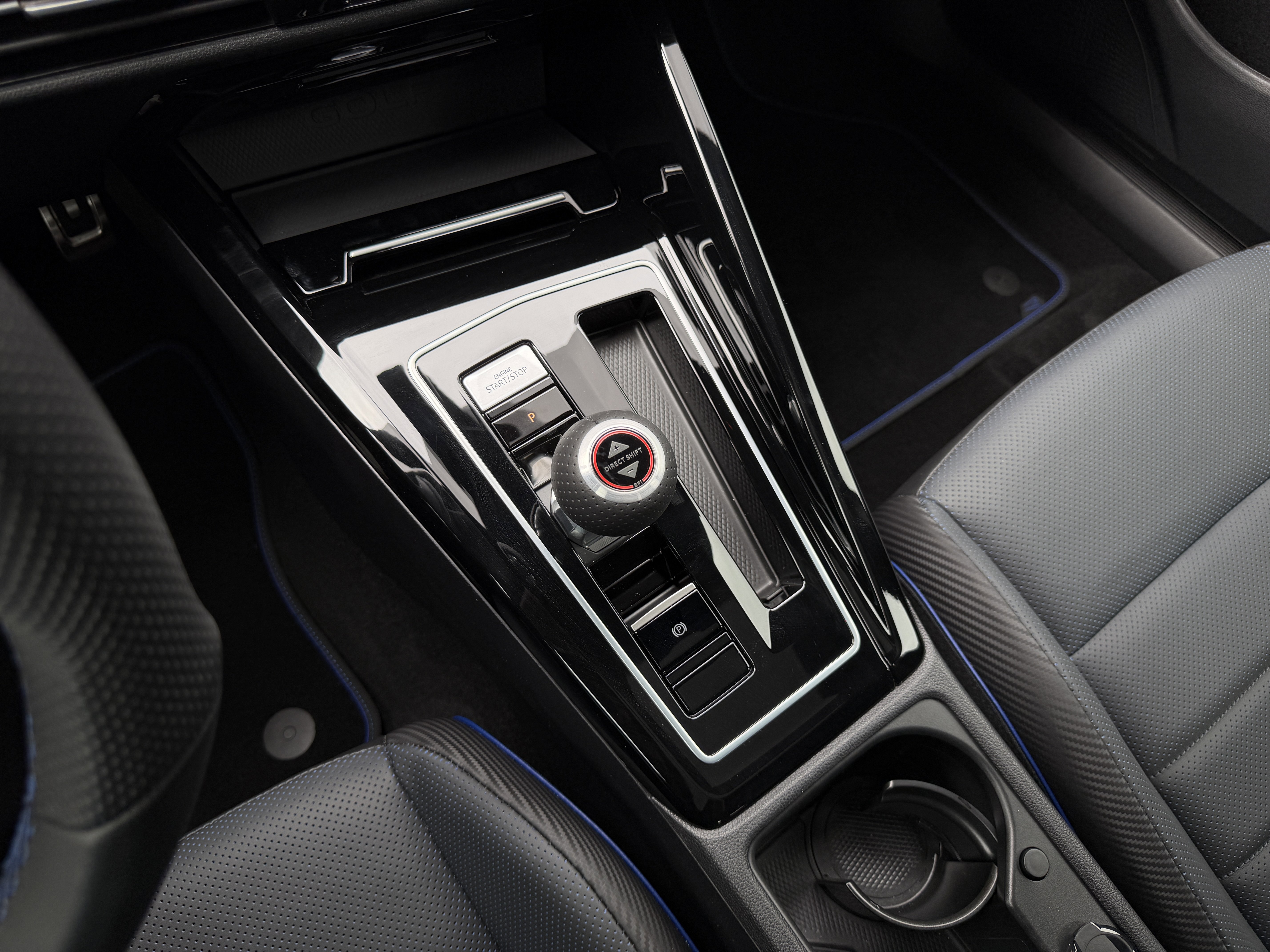 Used 2024 Volkswagen Golf R image 39