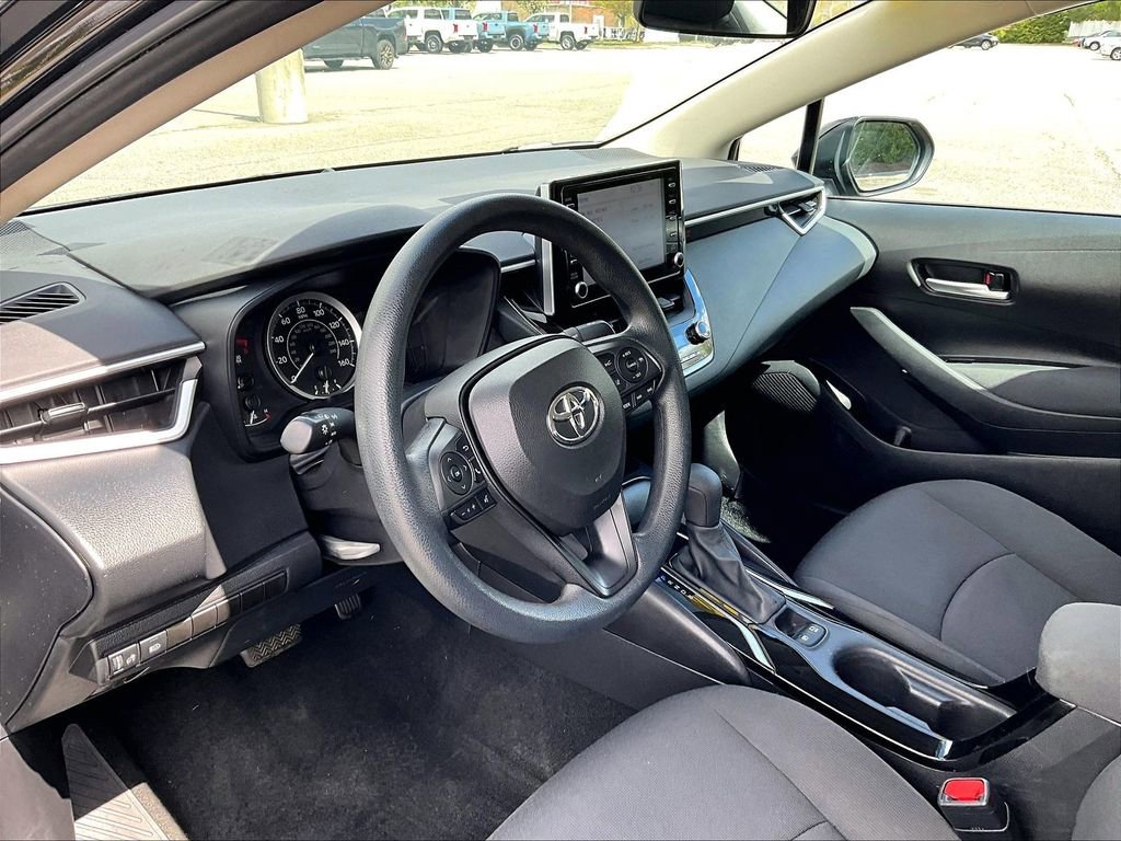 Used 2020 Toyota Corolla LE FWD image 8