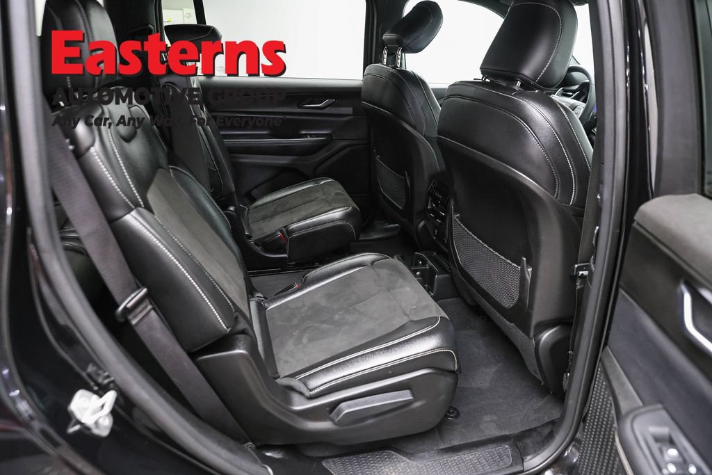 Used 2023 Jeep Grand Cherokee L Laredo AWD/4WD image 24