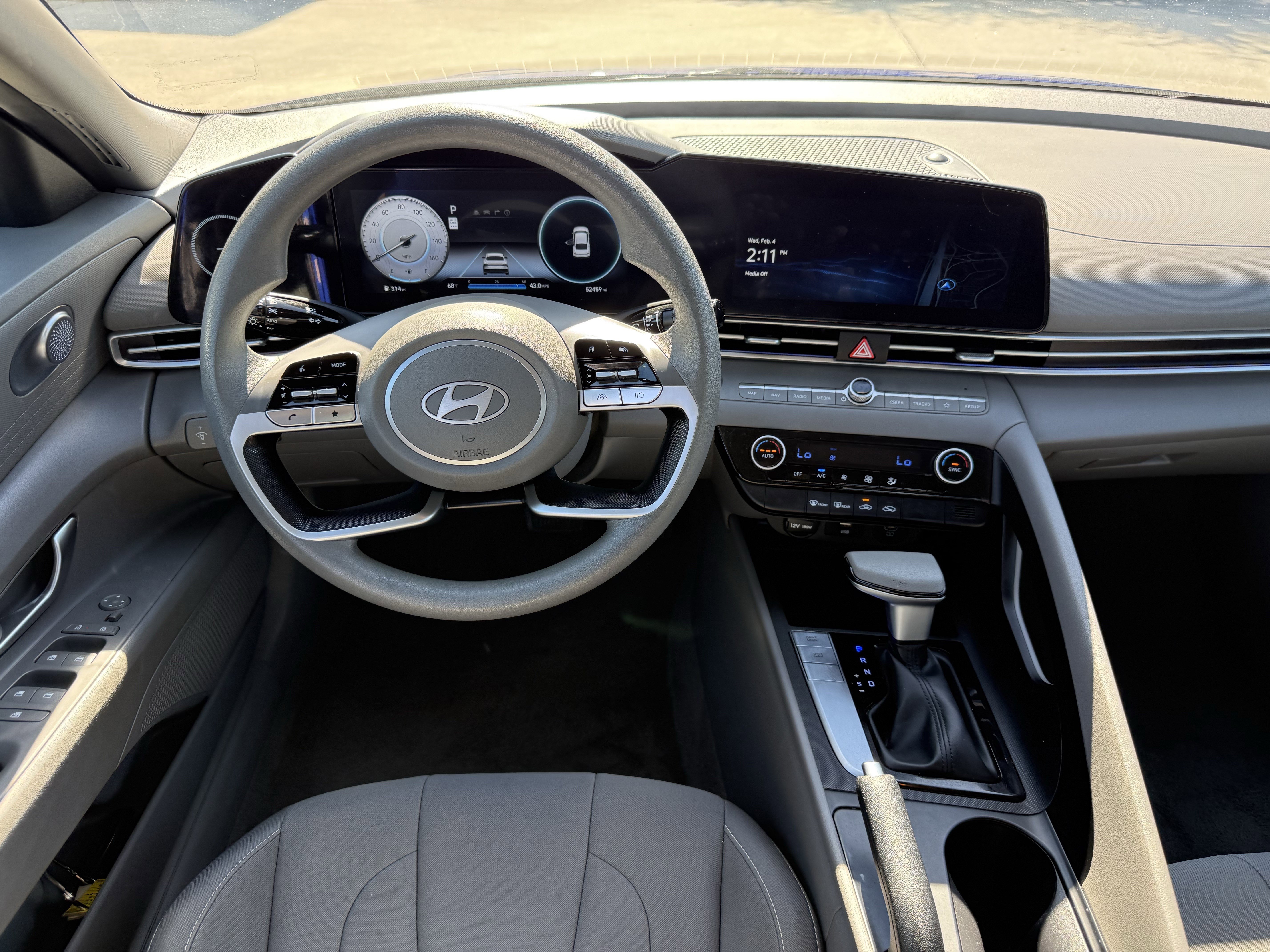 Used 2024 Hyundai Elantra SEL image 14