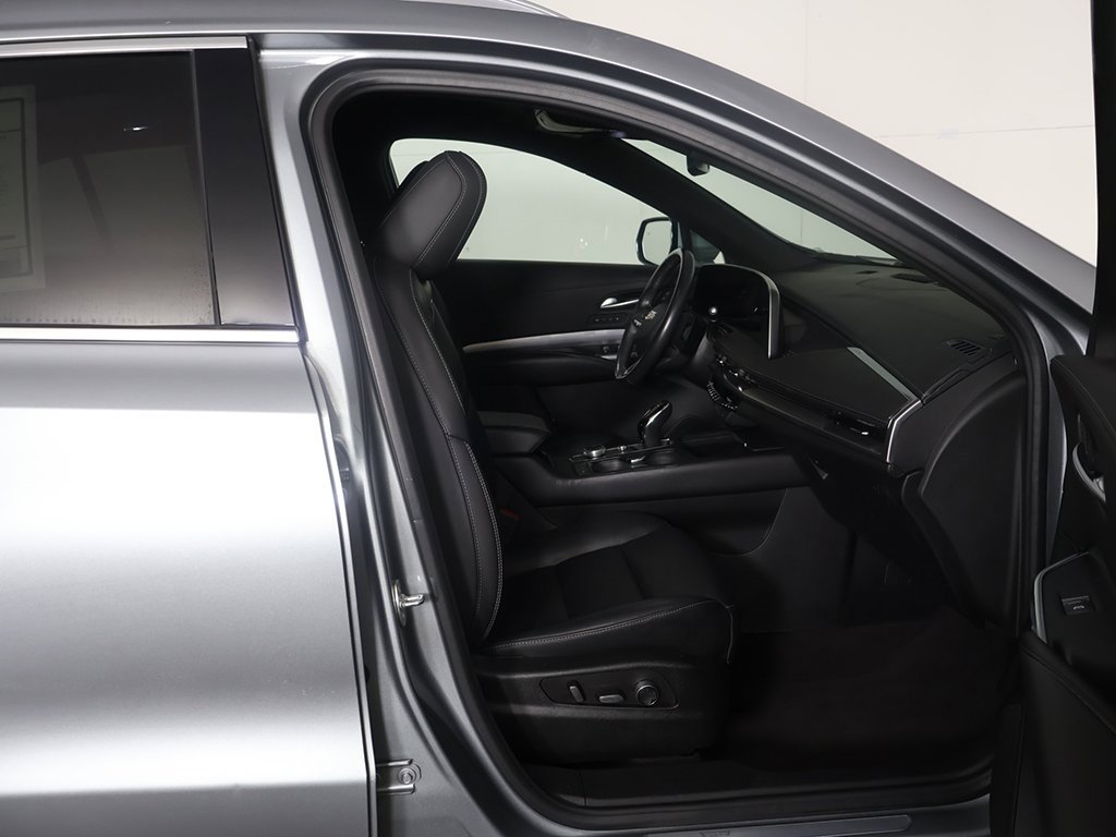 Used 2024 Cadillac XT4 Premium Luxury image 27