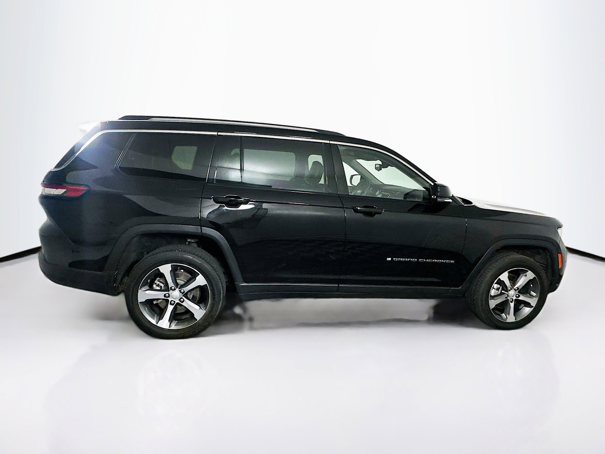 Used 2023 Jeep Grand Cherokee L Limited image 10