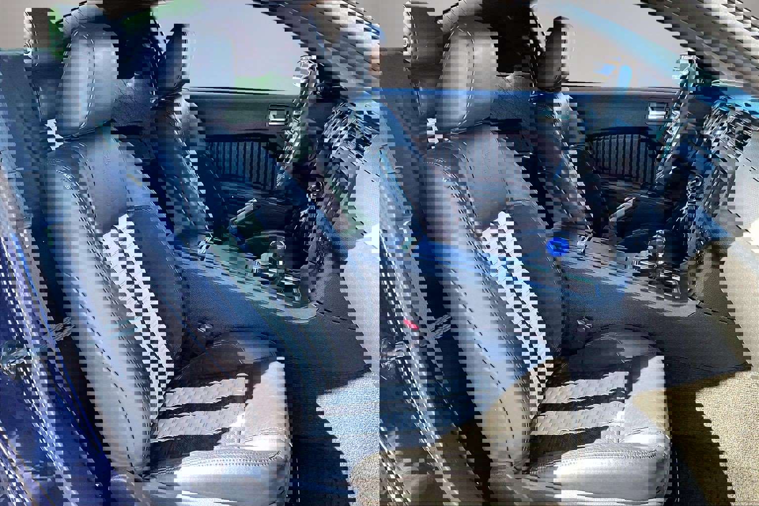 Used 2012 Ford Mustang Shelby GT500 w/ Electronics Pkg image 28