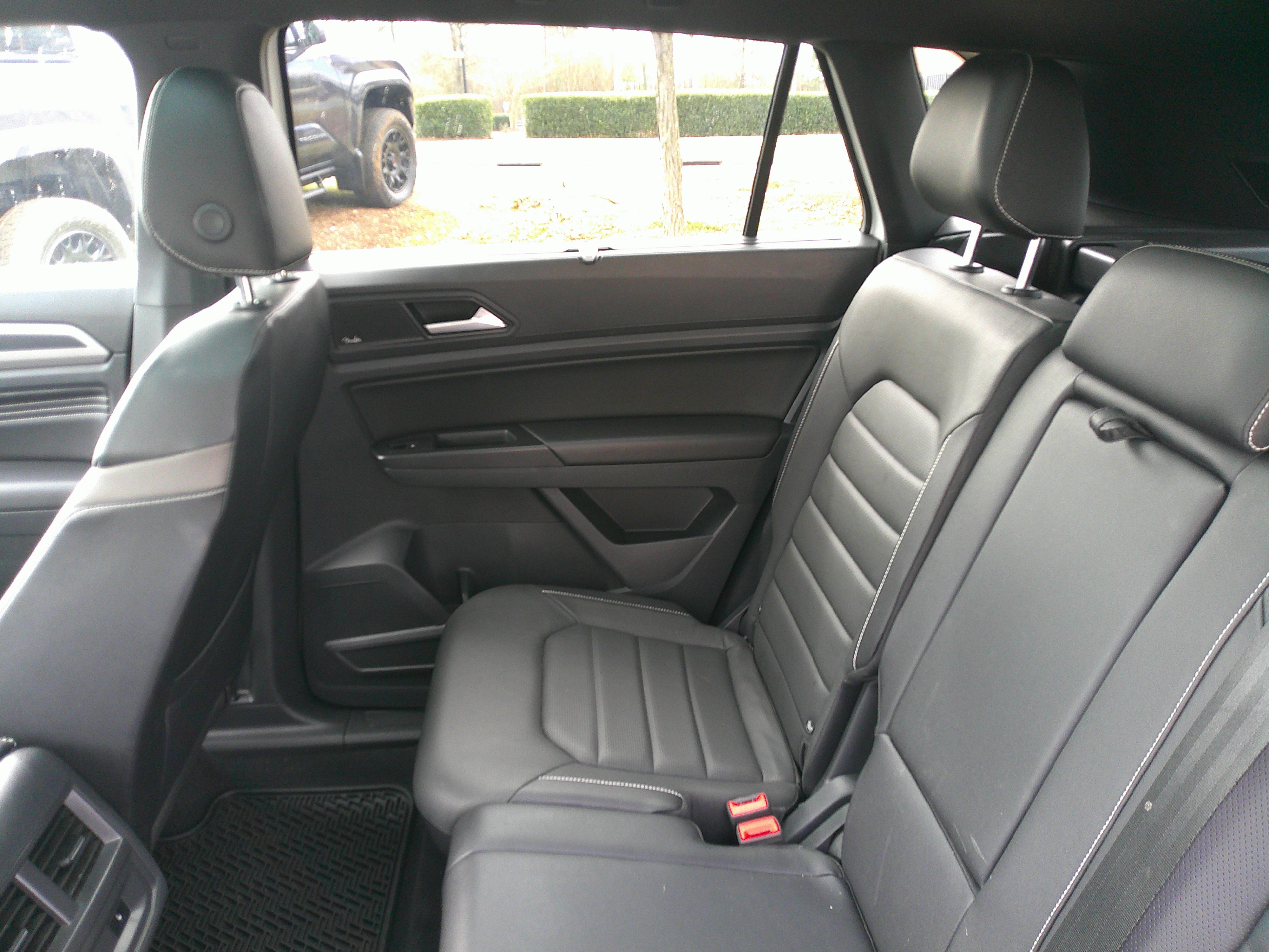 Used 2020 Volkswagen Atlas Cross Sport SEL Premium image 30