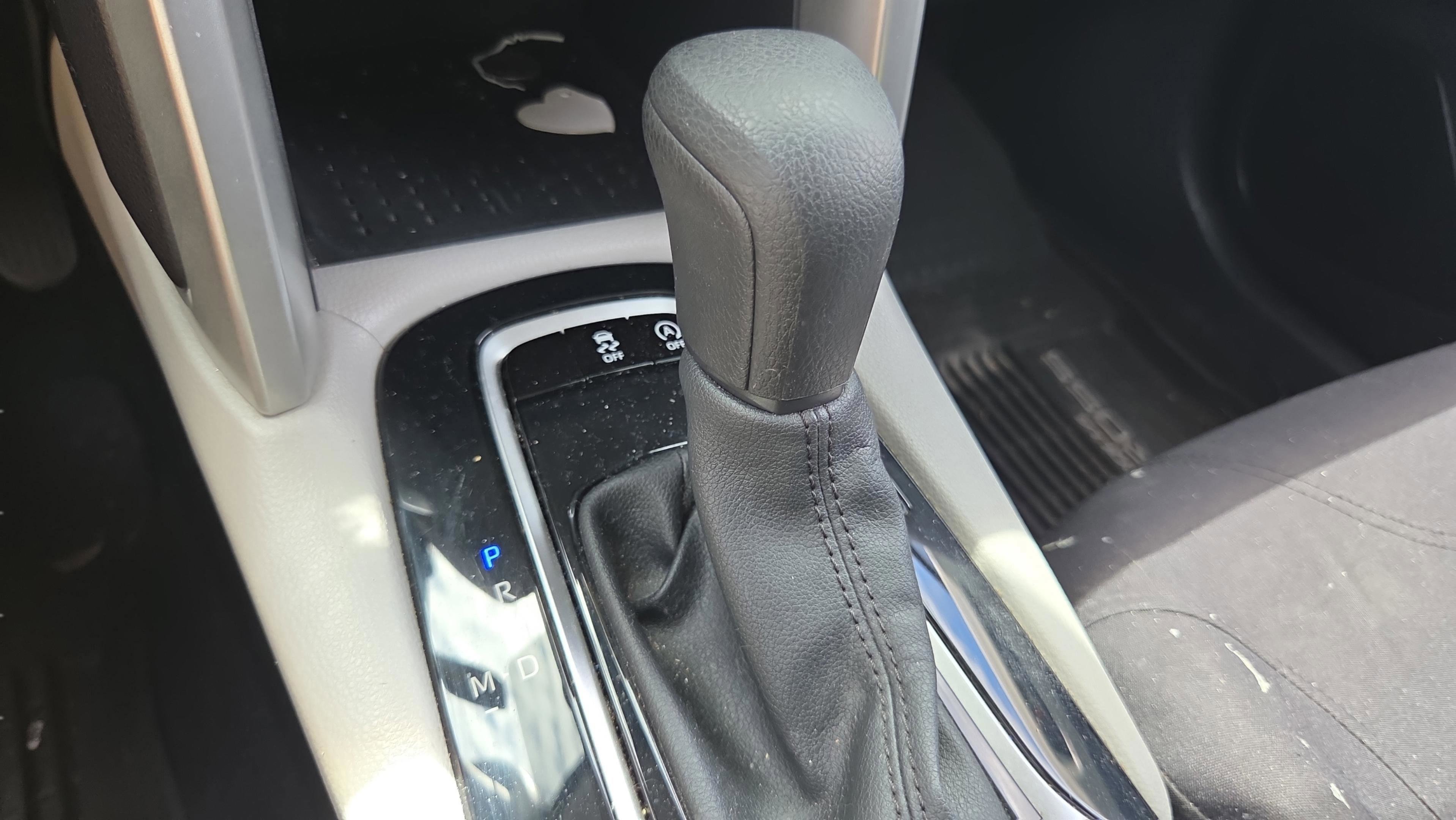 Certified 2024 Toyota Corolla Cross L FWD image 19