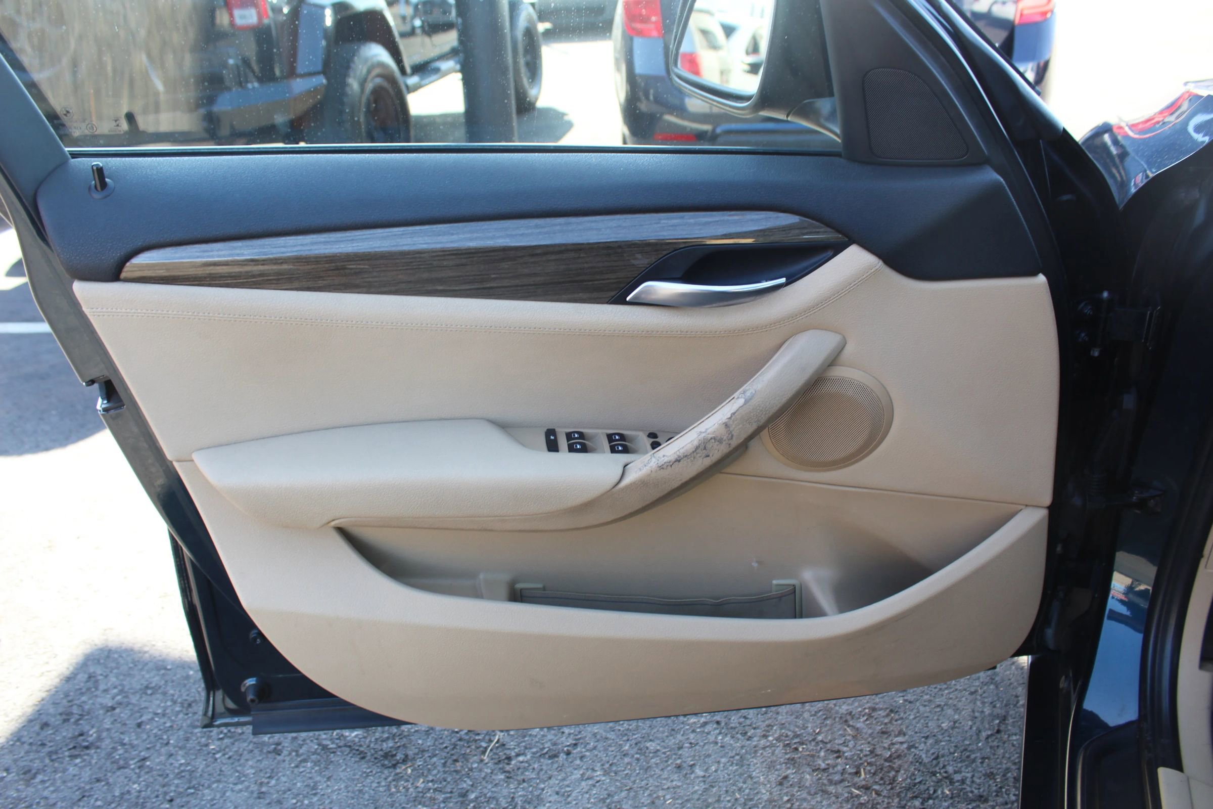 Used 2015 BMW X1 sDrive28i image 5