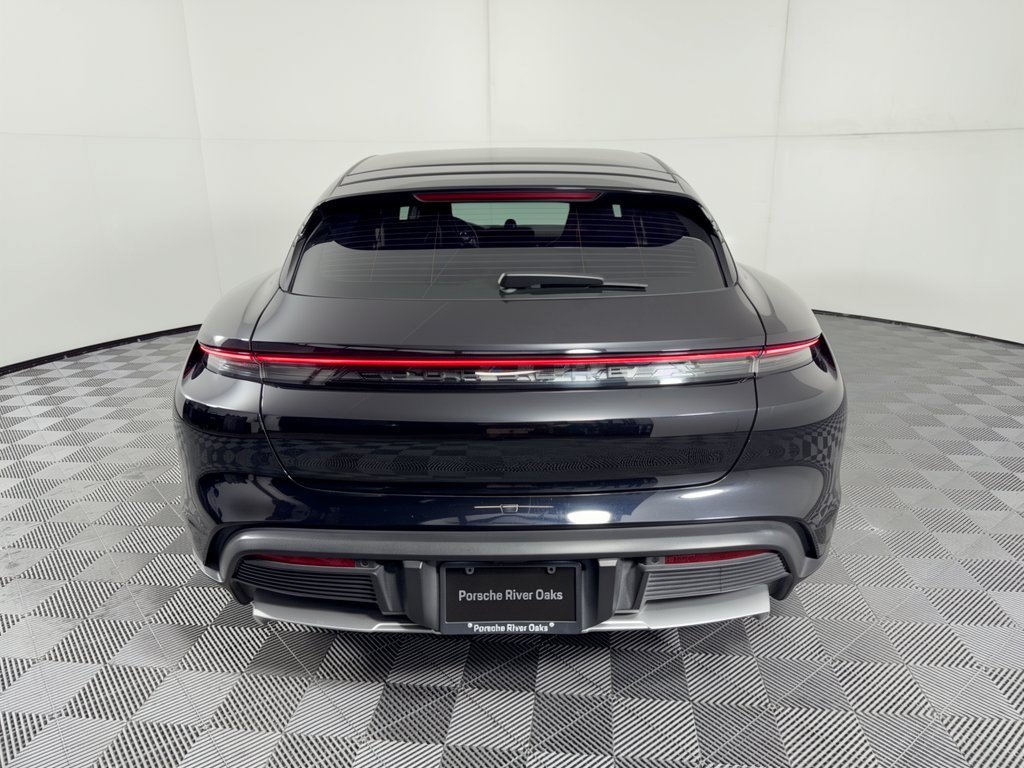 Certified 2022 Porsche Taycan 4 Cross Turismo AWD/4WD image 11