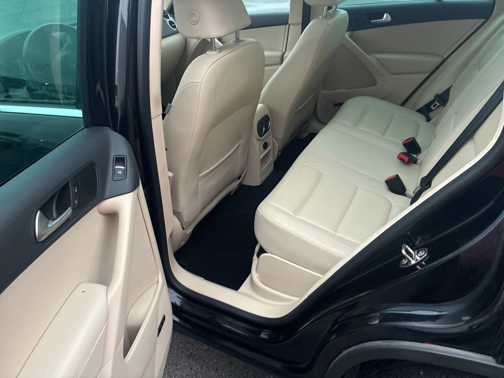Used 2015 Volkswagen Tiguan SEL image 5