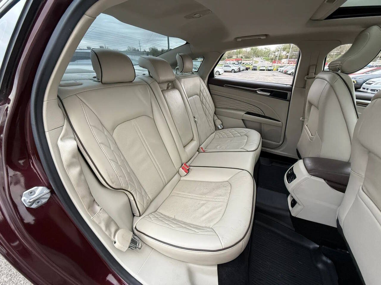 Used 2017 Ford Fusion Platinum FWD image 19