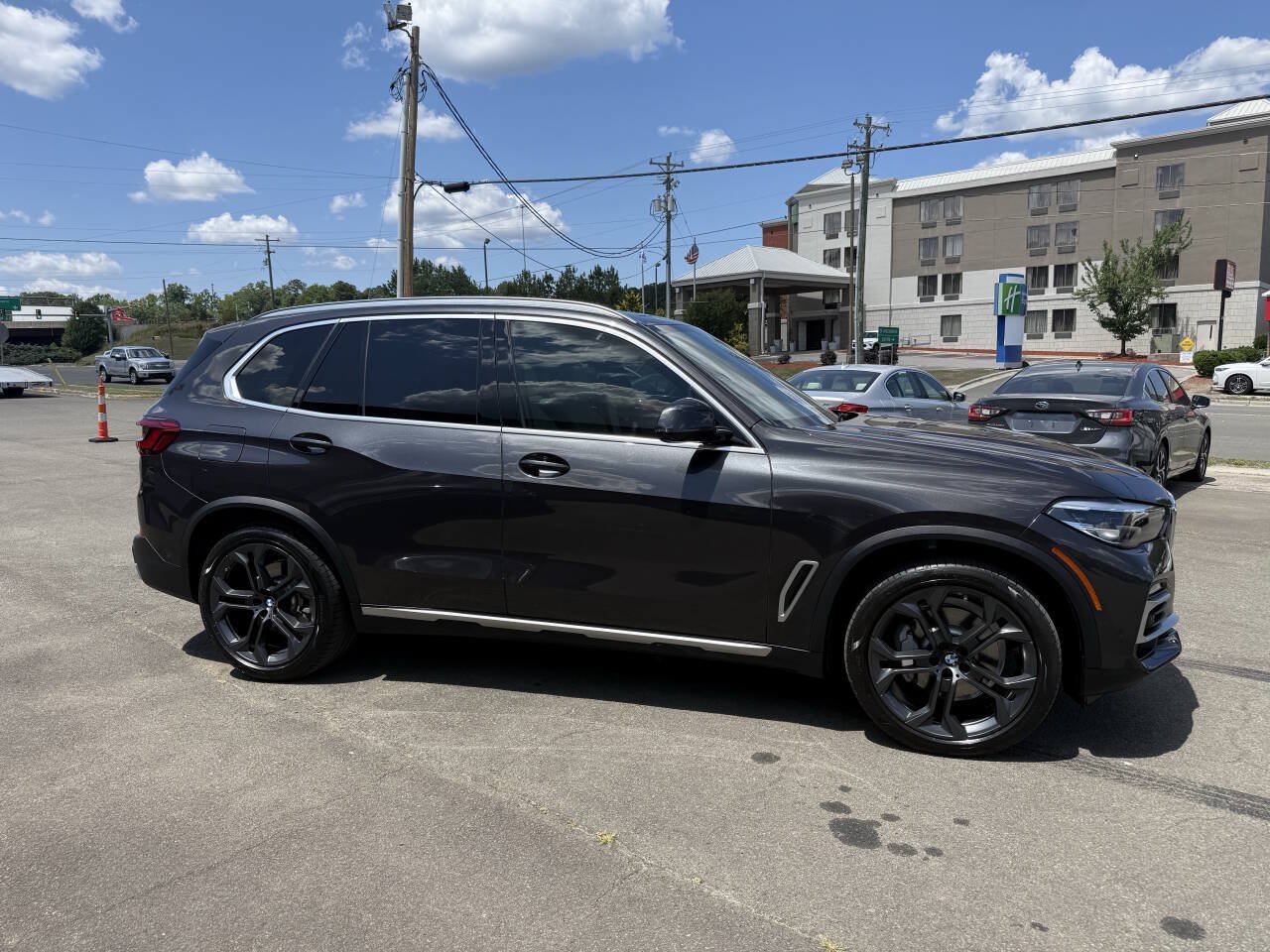 Used 2019 BMW X5 xDrive40i AWD/4WD image 2