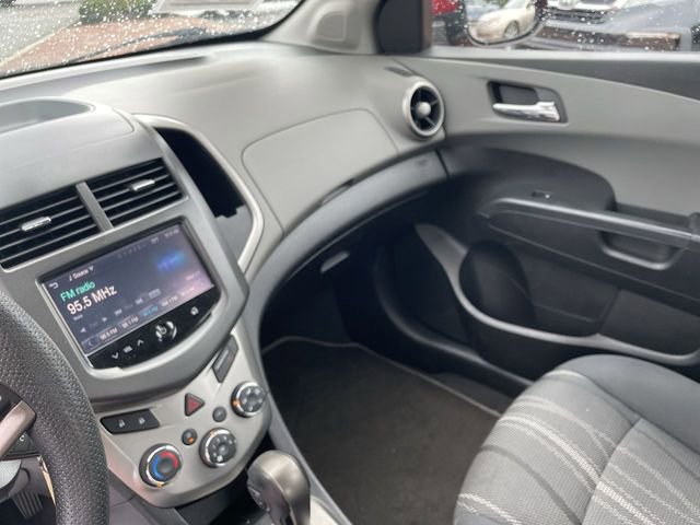 Used 2016 Chevrolet Sonic LT w/ Fun and Sun Package FWD image 14