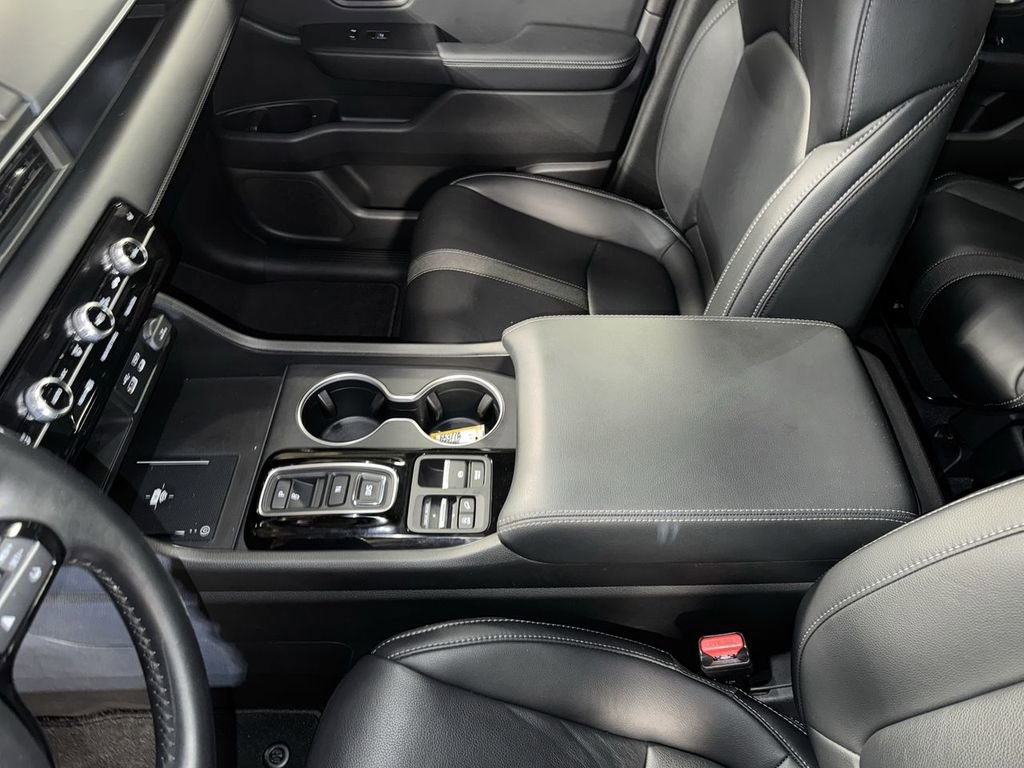 Certified 2023 Honda Pilot Touring image 28