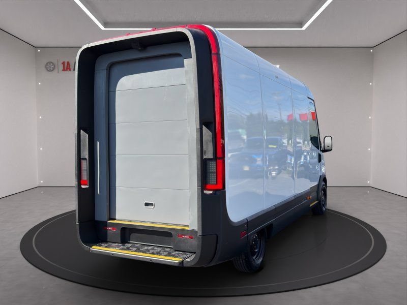 Used 2024 Rivian Delivery 500 FWD image 5