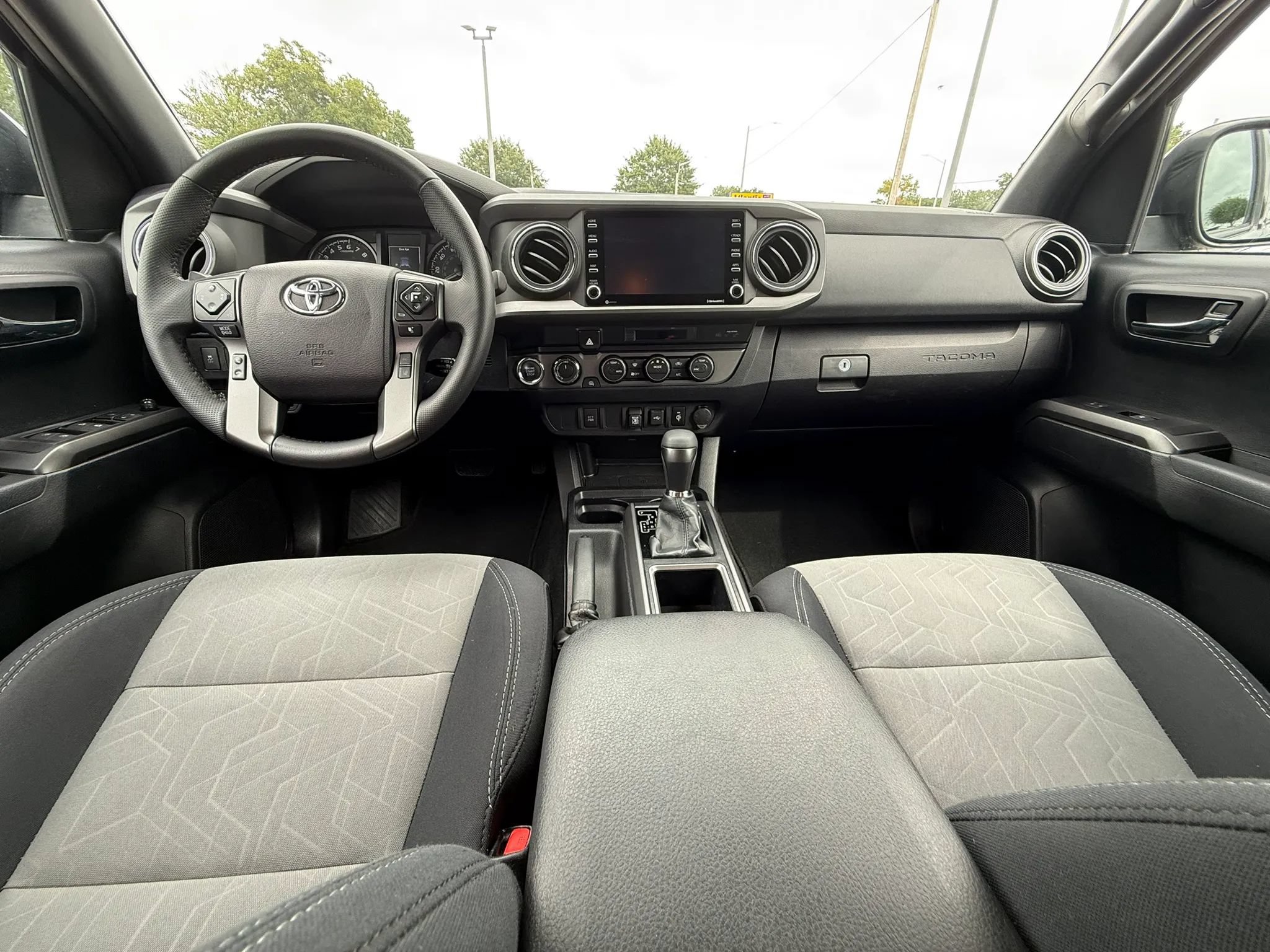 Used 2021 Toyota Tacoma TRD Off-Road AWD/4WD image 13