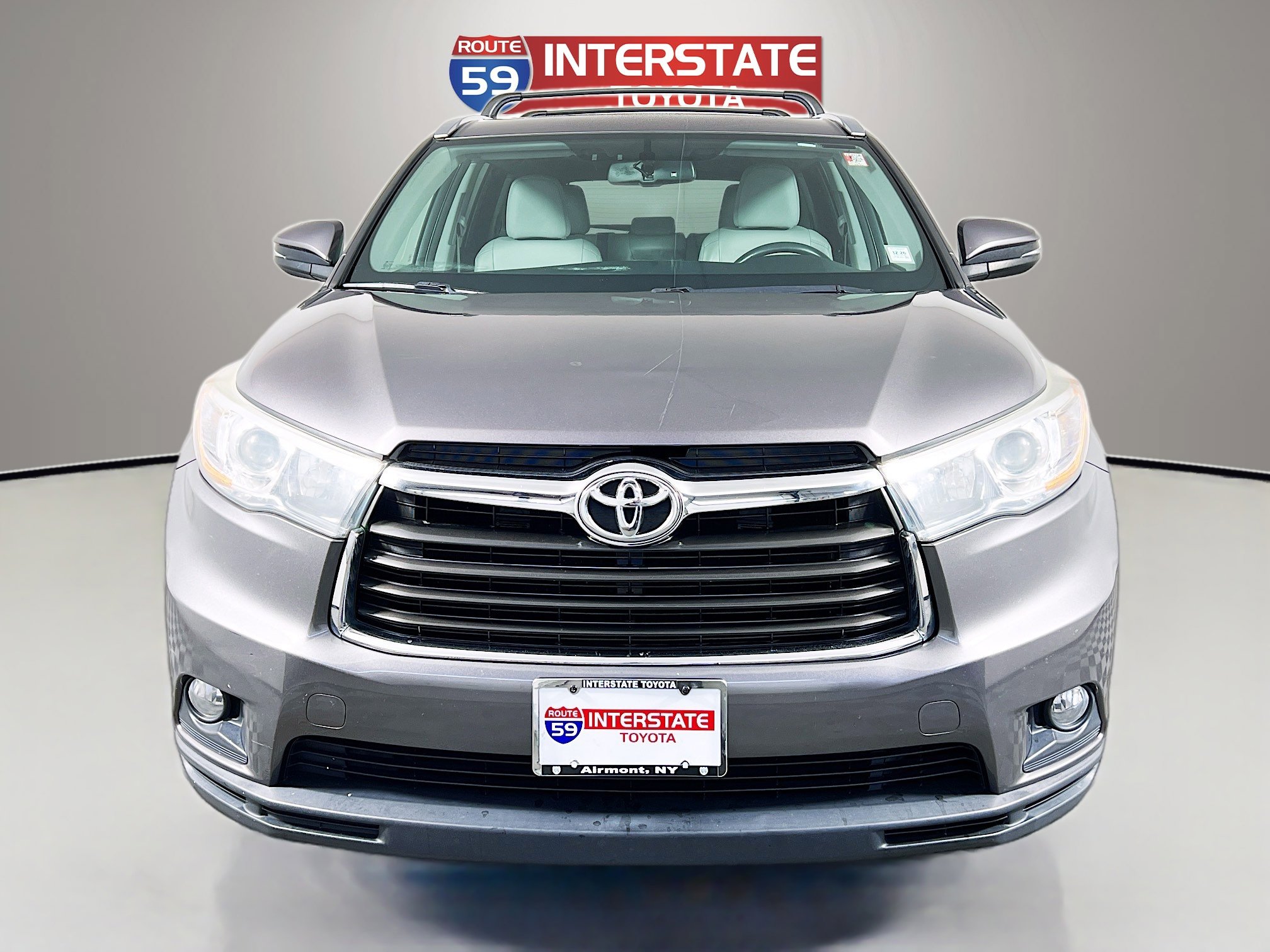 Used 2015 Toyota Highlander XLE image 2